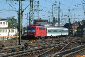 D25587 141 186