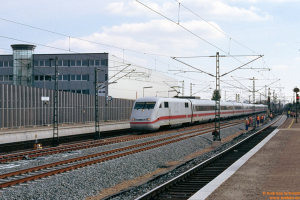 D25593 401