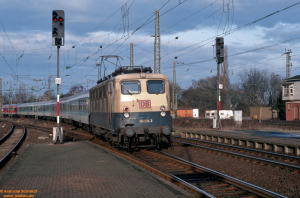 D25724 141 334